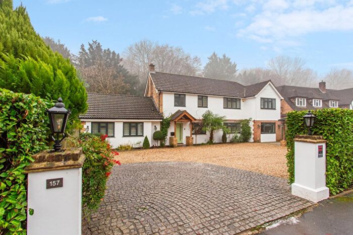 4 Bedroom Detached House For Sale In Valley Road, Rickmansworth, WD3
