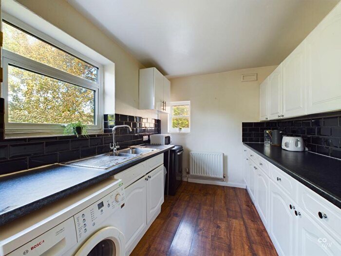 6 Bedroom Detached House To Rent In Hillside, Brighton, BN2