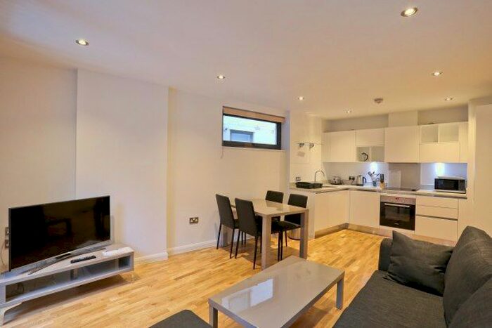 2 Bedroom Flat To Rent In Tooley Street, London, SE1