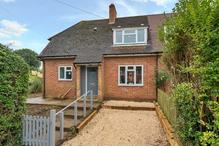 2 Bedroom Bungalow For Sale In Chapel Row, Chapel Row Reading, RG7