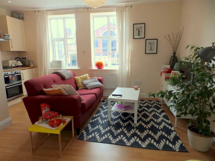 Studio To Rent In High Street, Ruislip, HA4