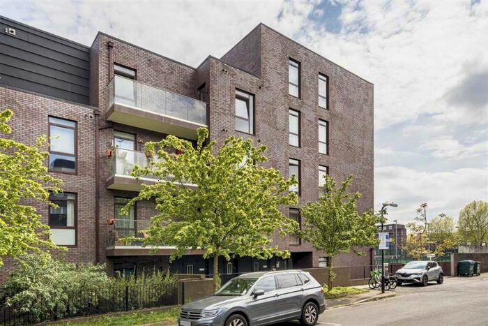 1 Bedroom Flat For Sale In Gibson Road, Kennington, SE11