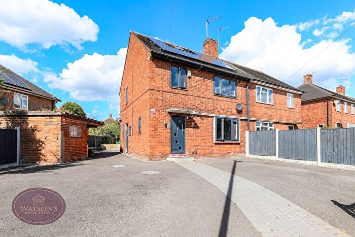 3 Bedroom Semi-Detached House For Sale In Bracebridge Drive, Nottingham, NG8