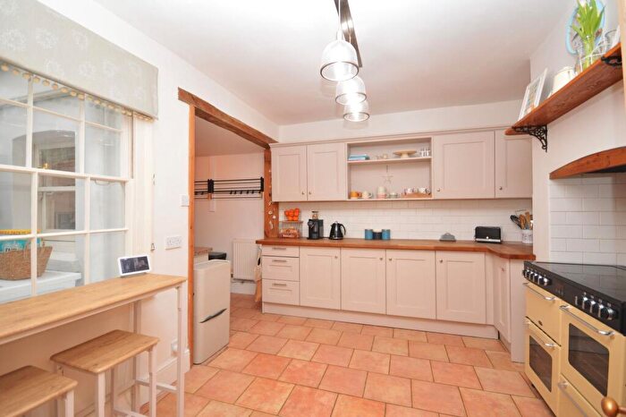3 Bedroom End Of Terrace House For Sale In Sandgate Hill, Sandgate, CT20