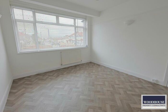 3 Bedroom Semi-Detached House To Rent In Brick Lane, Enfield, EN3