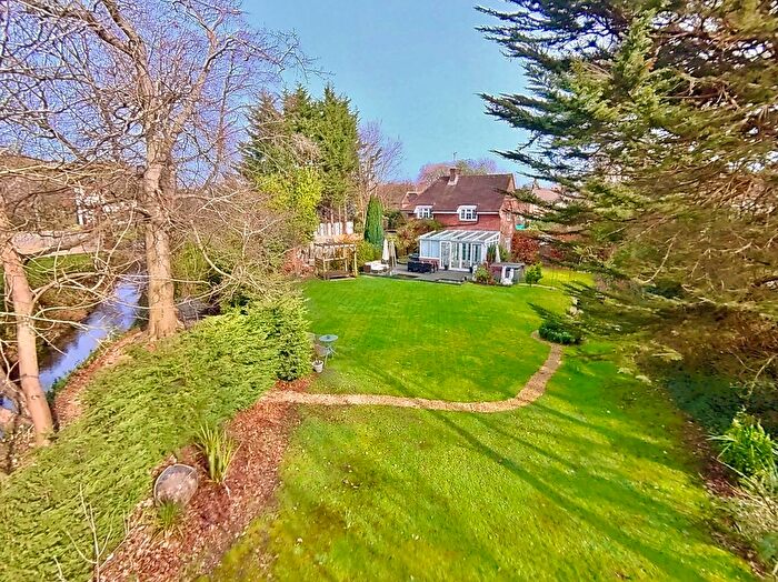 4 Bedroom Detached House For Sale In South Close, Havant, PO9