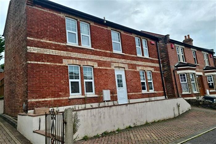 5 Bedroom House To Rent In Bedroom Detached House In Winton, BH9