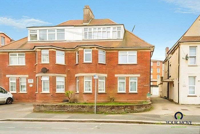 2 Bedroom Flat To Rent In Albert Road, Bognor Regis, West Sussex, PO21