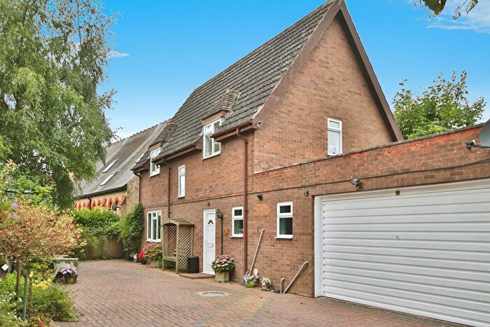 3 Bedroom Detached House For Sale In Abbey Road, Ulceby, Lincolnshire, DN39