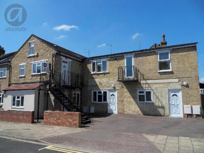 2 Bedroom Flat To Rent In Beaconsfield Street, Bedford, MK41