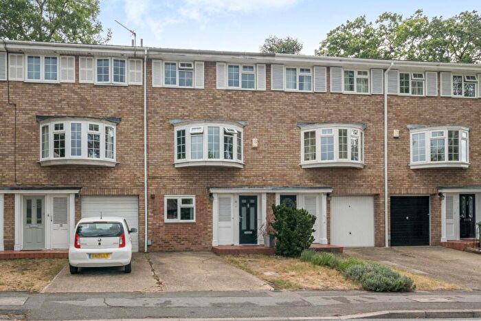 4 Bedroom House For Sale In Highland Road Bromley, Bromley, BR1
