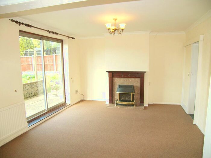 3 Bedroom Semi Detached House To Rent In Woodfield Road, Pinxton