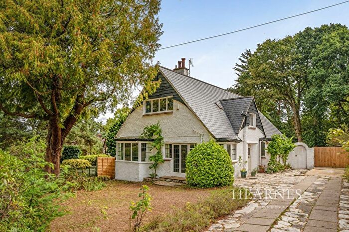 4 Bedroom Detached House For Sale In Howard Road, Queens Park, Bournemouth, BH8