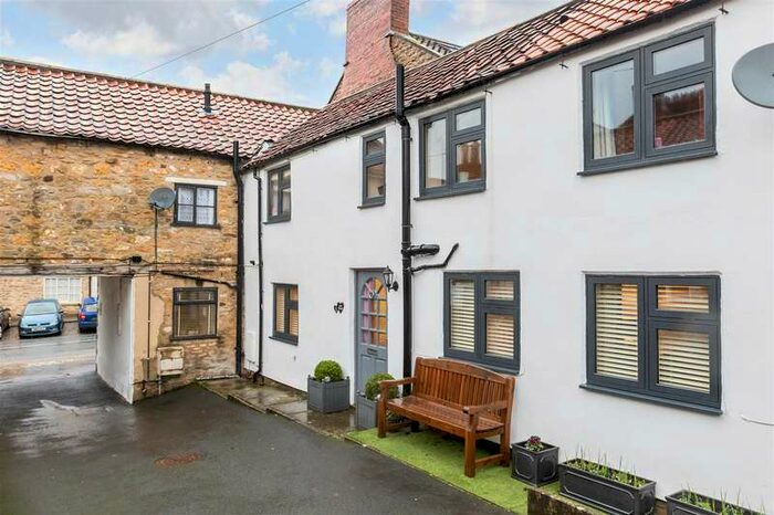 2 Bedroom Cottage For Sale In West End, Kirkbymoorside, York, YO62