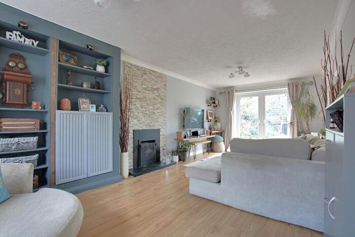 5 Bedroom Detached House For Sale In Rownhams, Southampton, SO16