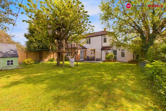 4 Bedroom Semi-Detached House For Sale In Oaklands Avenue, Wistow, Huntingdon, Cambridgeshire, PE28
