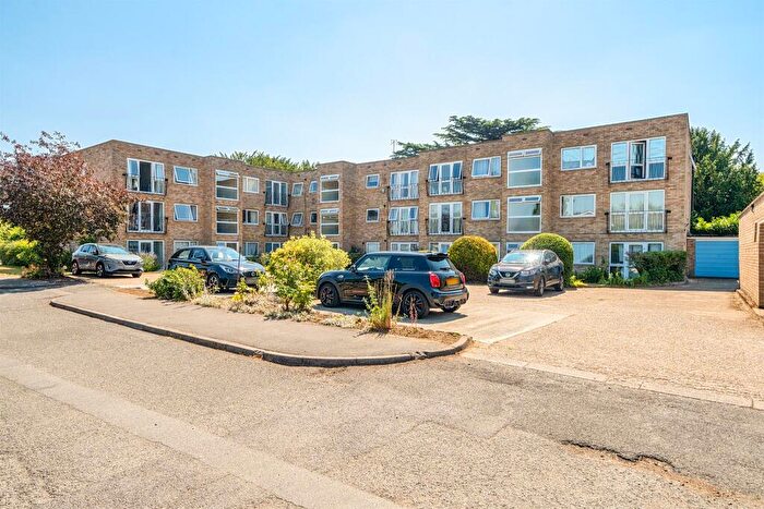 2 Bedroom Apartment For Sale In Riseley Road, Maidenhead, SL6
