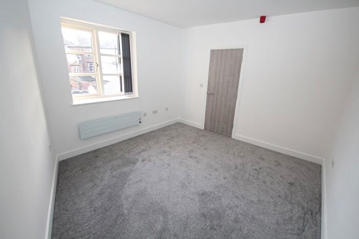 1 Bedroom Flat To Rent In Apt, Smith Street, Rochdale, OL16