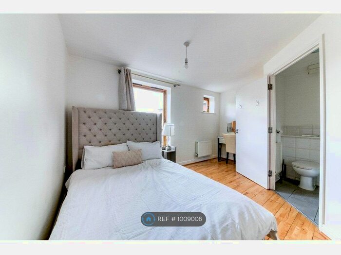 2 Bedroom Flat To Rent In Innerd Court, Croydon, CR0