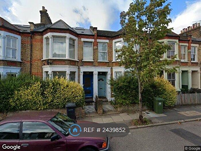 2 Bedroom Flat To Rent In Brockley, London, SE4