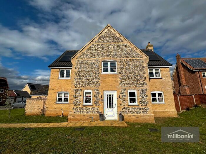 4 Bedroom Detached House For Sale In Roxbury Drive, East Harling, NR16