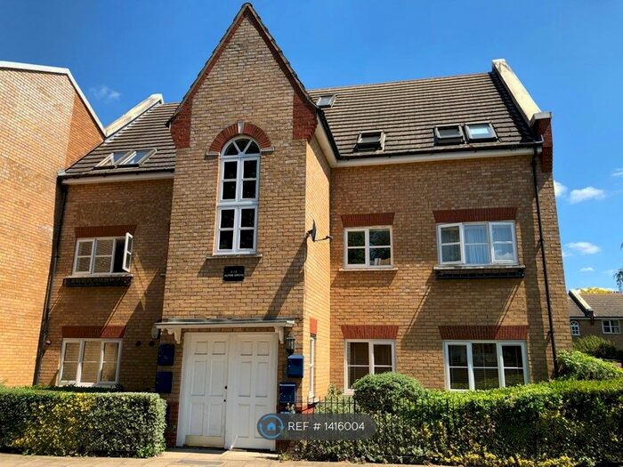 2 Bedroom Flat To Rent In Alpine Grove, Hackney, London, E9