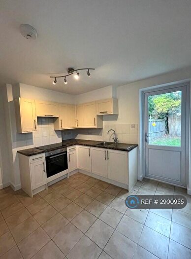 2 Bedroom Semi Detached House To Rent In Adelphi Road, Epsom, KT17