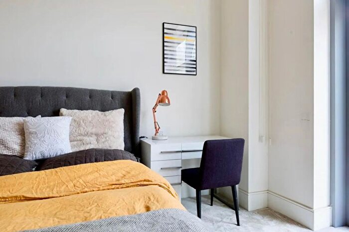 1 Bedroom Flat To Rent In Highbury Stadium Sqaure, London, N5