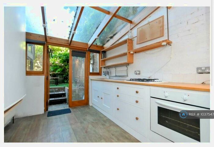 1 Bedroom Flat To Rent In Albion Road, London, N16