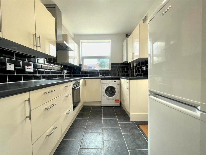 2 Bedroom Terraced House To Rent In Clive Road, Enfield, EN1