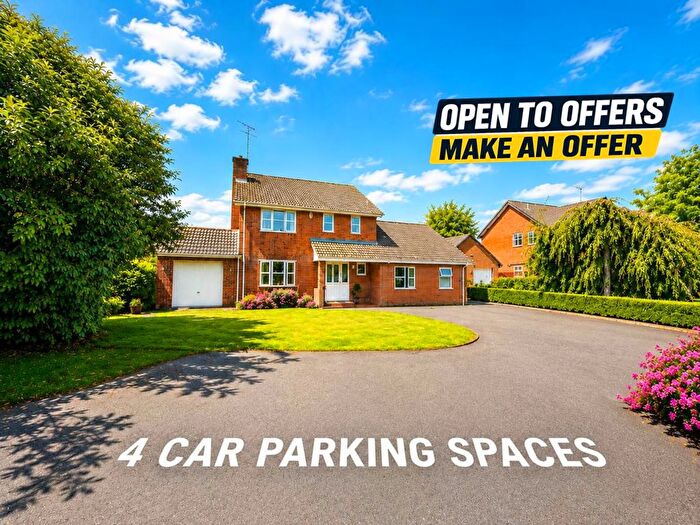 4 Bedroom Detached House To Rent In Burford Close, Luton, LU3