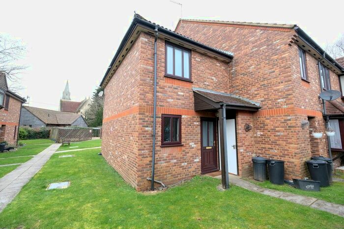 2 Bedroom End Of Terrace House To Rent In Vicarage Road, Southampton, SO40