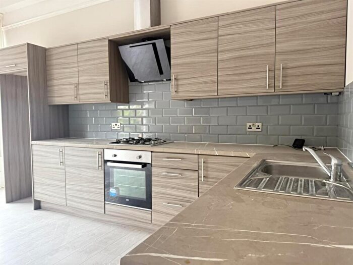 1 Bedroom Flat To Rent In Spring Bank, Kingston Upon Hull, HU3