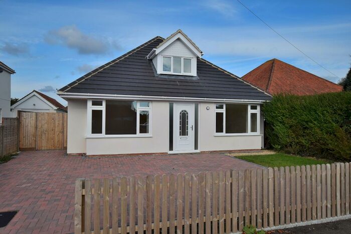 3 Bedroom Bungalow To Rent In Fairfield Road, Barton On Sea, Hampshire., BH25