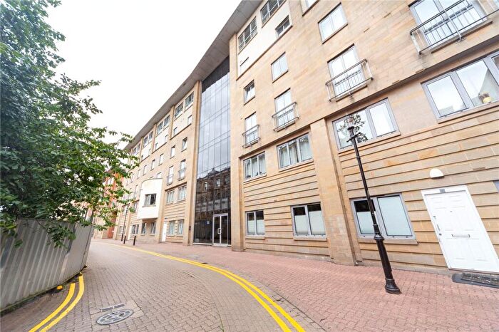 2 Bedroom Apartment To Rent In St Stephens Mansions, Mount Stuart Square, Cardiff Bay, CF10