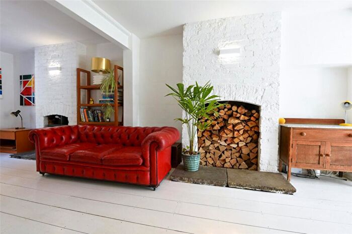 4 Bedroom Terraced House To Rent In Kyrchil Lane, Wimborne, Dorset, BH21