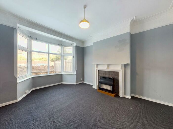 4 Bedroom Semi-Detached House To Rent In Mayo Road, Nottingham, Nottinghamshire, NG5