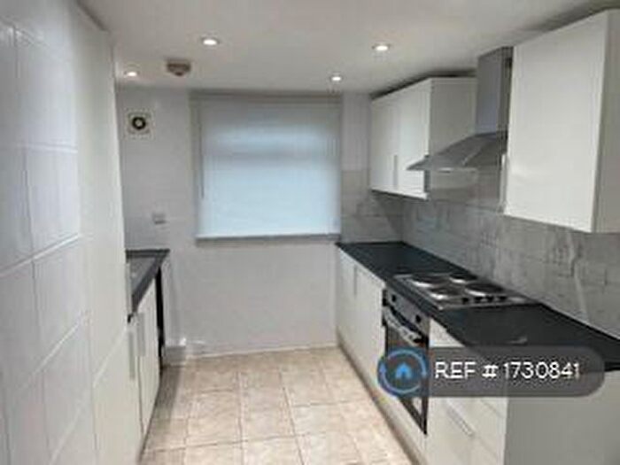 3 Bedroom Terraced House To Rent In Cedar Road, Cumbernauld, Glasgow, G67