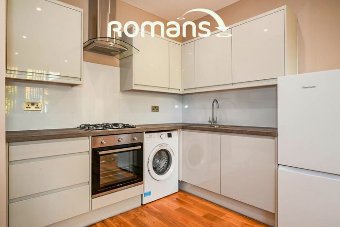 3 Bedroom Apartment To Rent In Barley Way, GU51