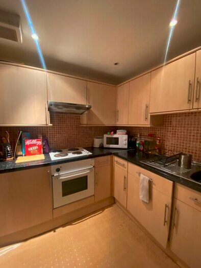 3 Bedroom Flat To Rent In Panmure Place, Tollcross, Edinburgh, EH3