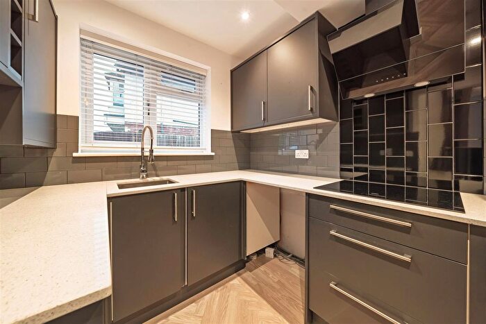1 Bedroom Maisonette To Rent In Woodham Lane, New Haw, Addlestone, KT15