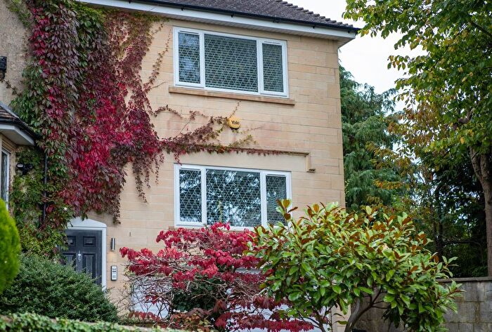 2 Bedroom Semi-Detached House To Rent In St Stephens Road, Bath, BA1