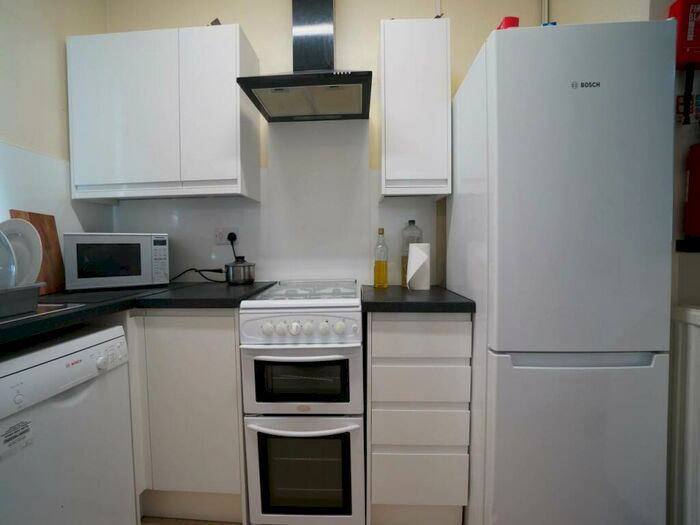 2 Bedroom House To Rent In Treflan, Bangor, Gwynedd, LL57