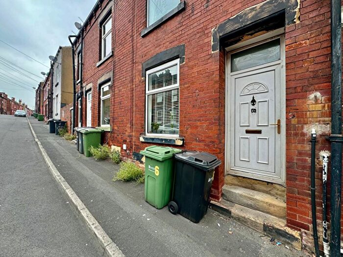 2 Bedroom Terraced House To Rent In Woodview Terrace, Leeds, West Yorkshire, LS11