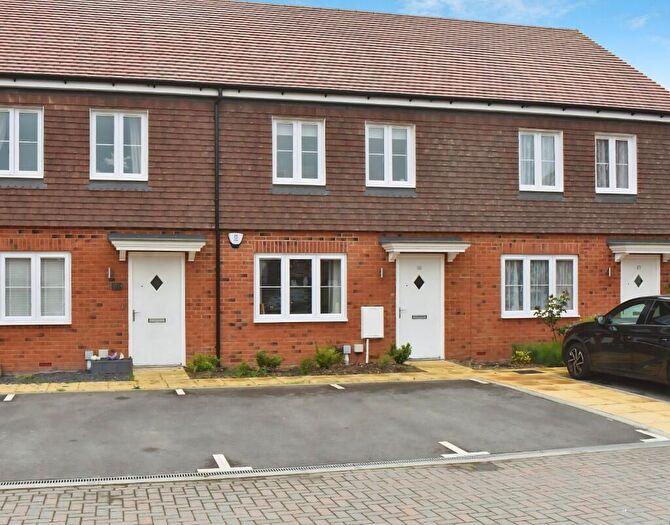 2 Bedroom Terraced House For Sale In Gleneagles Road, SO32