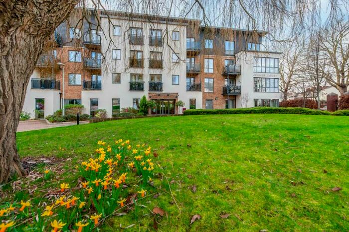 2 Bedroom Flat To Rent In Jenner Court, St Georges Road, GL50