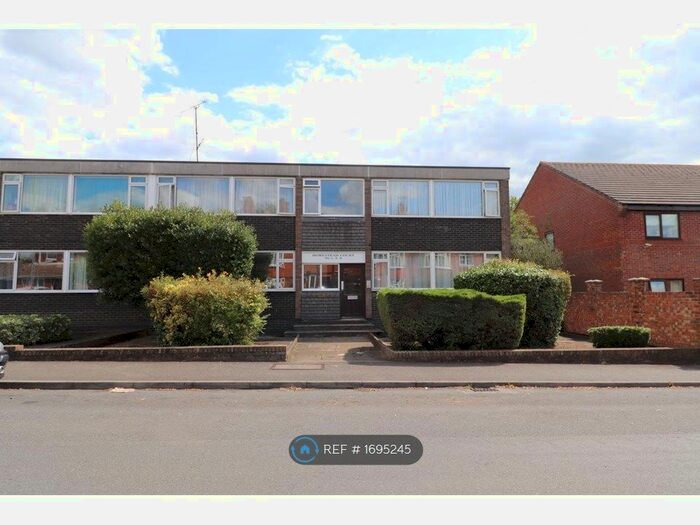 2 Bedroom Flat To Rent In Homestead Court, Northampton, NN2