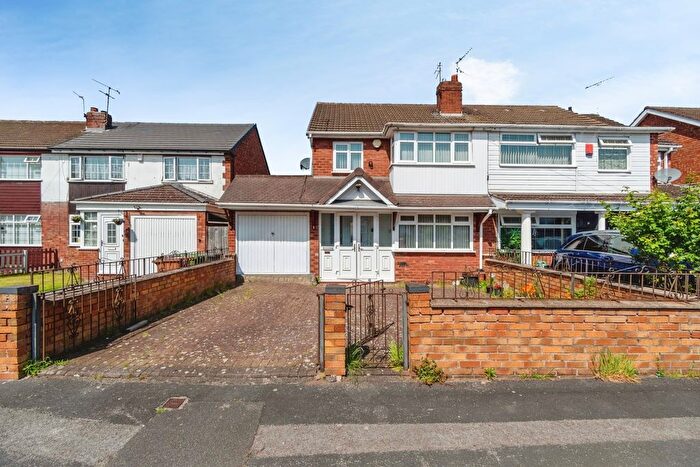 3 Bedroom Semi-Detached House For Sale In Conway Crescent, Willenhall, West Midlands, WV12