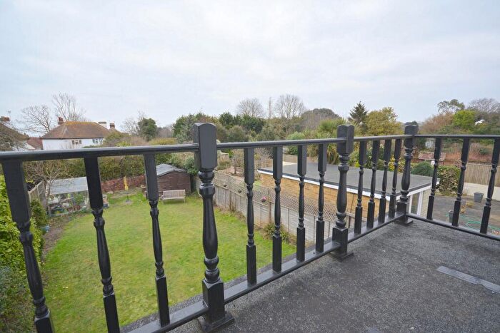 4 Bedroom Detached House For Sale In Northdown Park Road, Margate, CT9