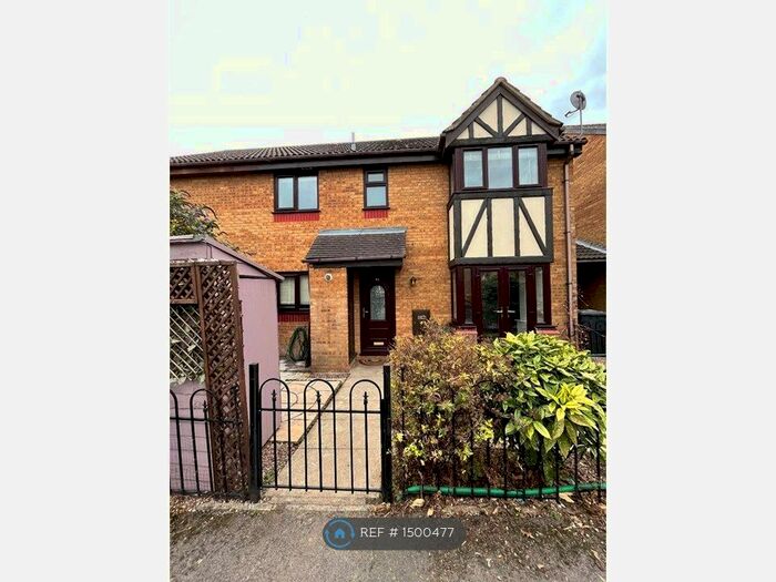 2 Bedroom Terraced House To Rent In Bunyan Road, Biggleswade, SG18